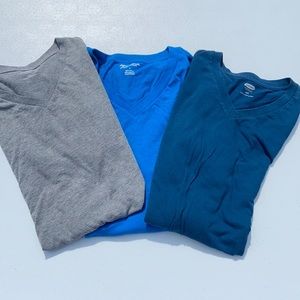Men’s V-Neck Shirt Bundle- Large